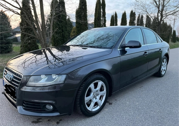 Audi A4 cena 39800 przebieg: 330000, rok produkcji 2011 z Błonie małe 37